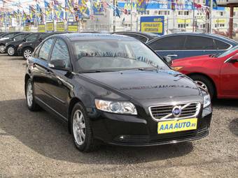 2010 Volvo S40 Photos