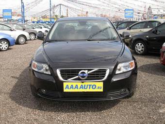 2010 Volvo S40 Pictures