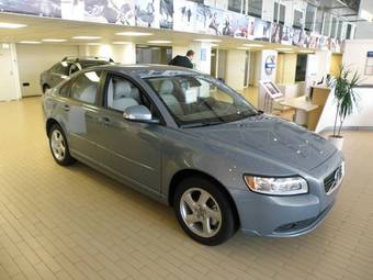 2011 Volvo S40 Pics