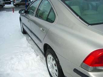 2002 Volvo S60 Pictures