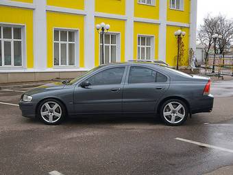 2003 Volvo S60 Pictures