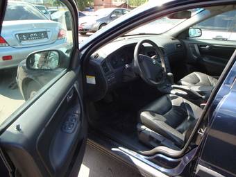 2003 Volvo S60 Photos
