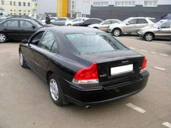 2004 S60