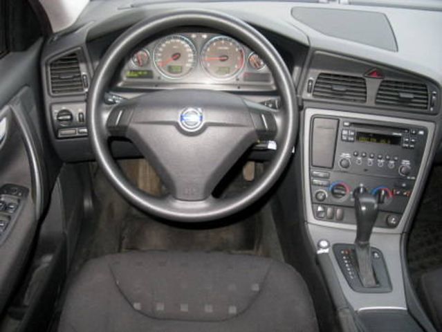 2004 Volvo S60