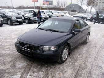2004 Volvo S60 Images