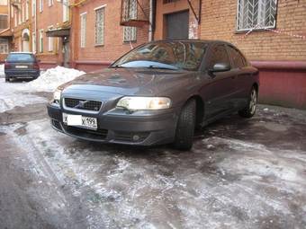 2004 Volvo S60 Pictures