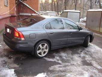 2004 Volvo S60 Pictures