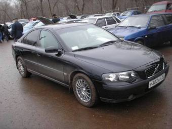 2004 Volvo S60 Images