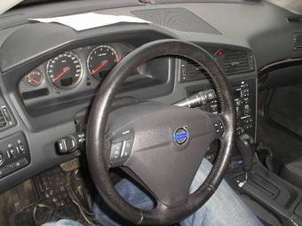 2004 Volvo S60 Photos