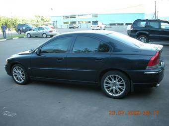 2004 Volvo S60 Photos