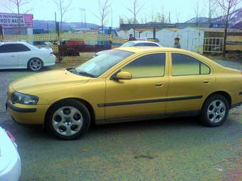 2004 Volvo S60 Photos