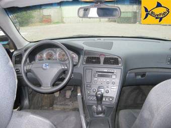 2004 Volvo S60 Pictures