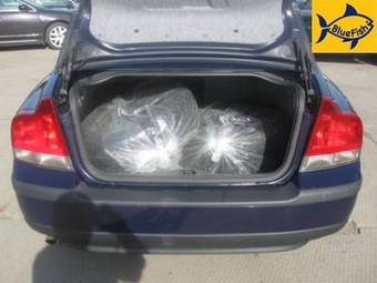 2004 Volvo S60 Images