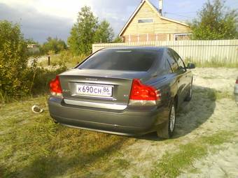 2004 Volvo S60 Pictures