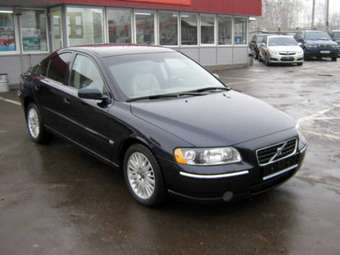 2005 Volvo S60 Wallpapers