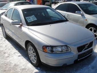 2005 Volvo S60 Pictures