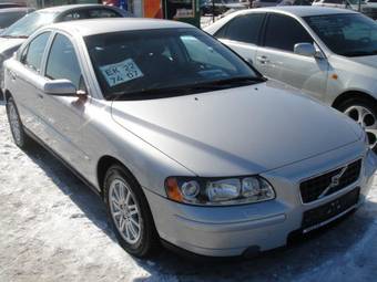 2005 Volvo S60 Photos