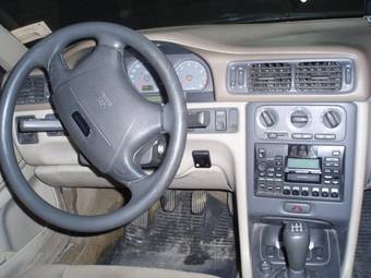 1997 Volvo S70 Photos