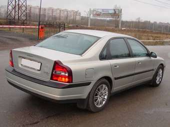 2000 Volvo S80 Pictures