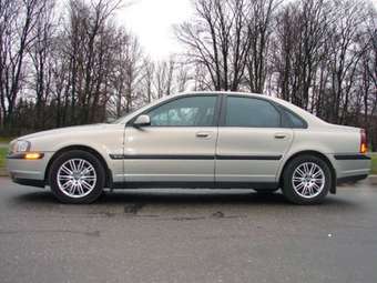 2000 Volvo S80 Pictures