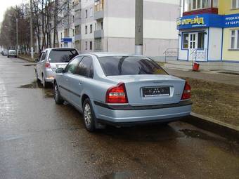 2000 Volvo S80 Pictures