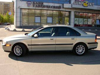 2000 Volvo S80 Pictures