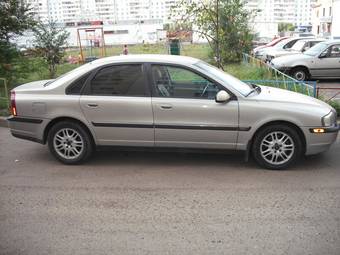 2001 Volvo S80 Pictures