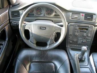 2002 Volvo S80 Photos