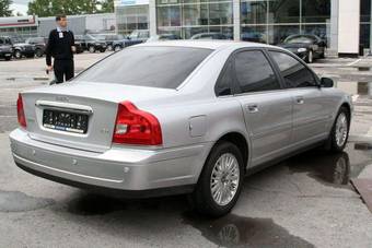 2004 Volvo S80 Pictures