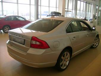 2009 Volvo S80 Pictures