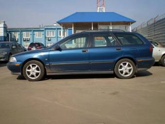 1997 Volvo V40 Pictures