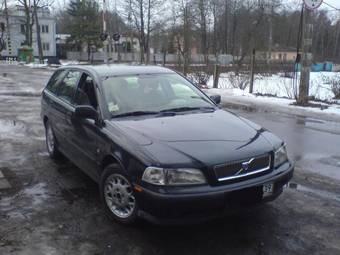 1999 Volvo V40 Pictures