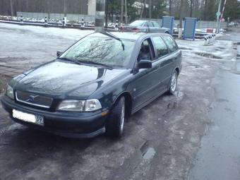 1999 Volvo V40 Pictures