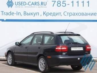2000 Volvo V40 Pictures