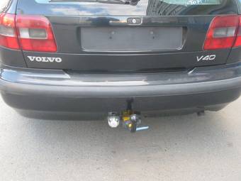 2000 Volvo V40 Photos