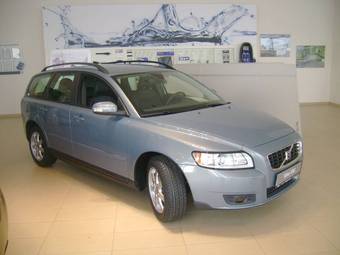 2009 Volvo V50 Pictures