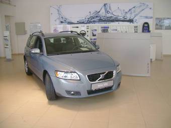 2009 Volvo V50 Pictures