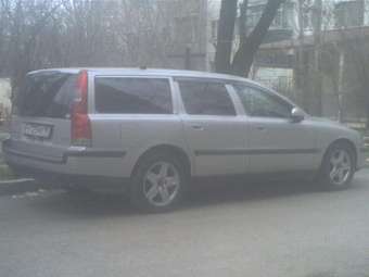 2002 Volvo V70 Pictures