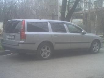 2002 Volvo V70 Photos