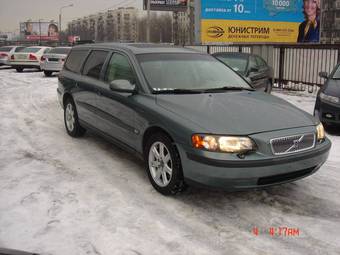 2002 Volvo V70 Photos