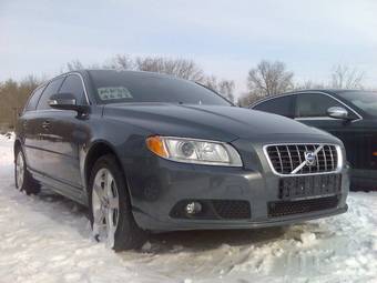 2008 Volvo V70 Photos