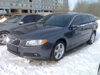 2008 Volvo V70 Photos