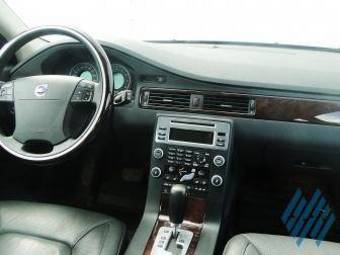 2008 Volvo V70 Photos