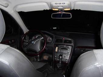 2004 Volvo XC70 Pictures