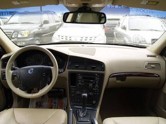 2004 Volvo XC70 Photos