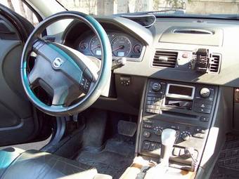 2003 Volvo XC90 Photos