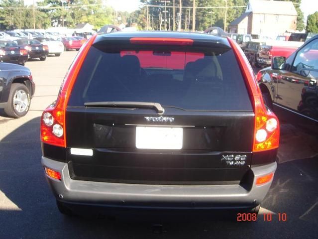 2004 Volvo XC90