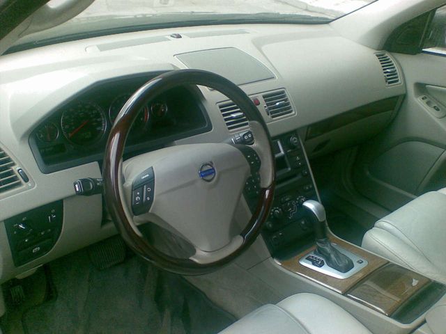 2004 Volvo XC90