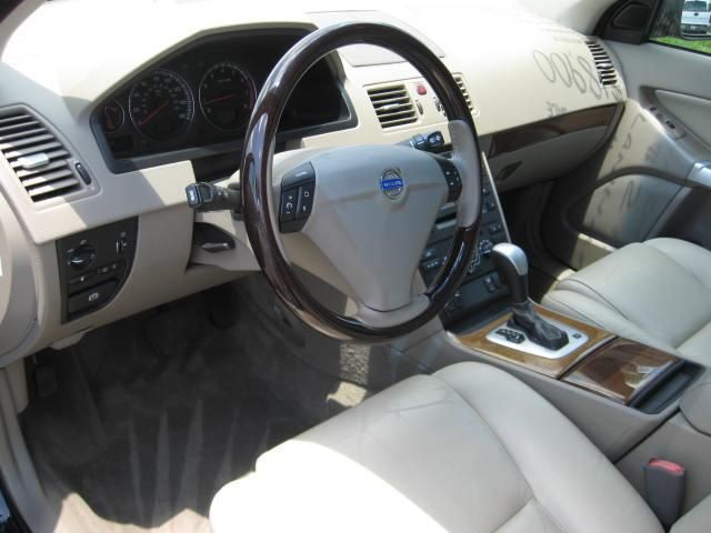 2004 Volvo XC90