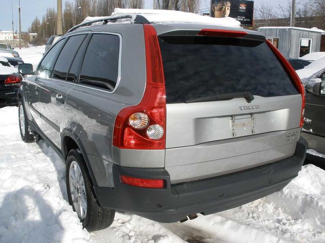 2004 Volvo XC90